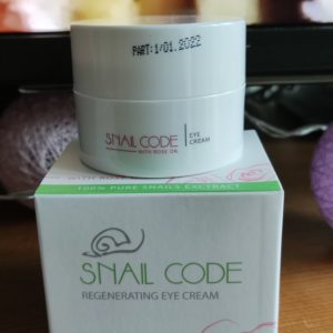 Crème pour les Yeux "SNAIL CODE" (65% Extrait d'Escargots & Roses)